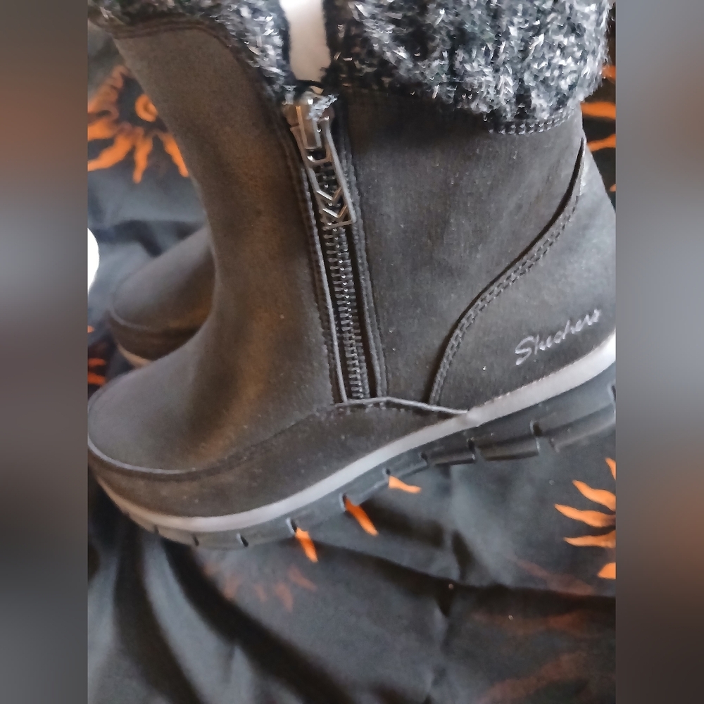 Skechers Women's Black Fur-Lined Boots - Picture 2 of 5